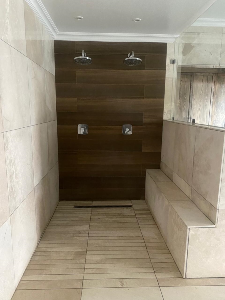 6 Bedroom Property for Sale in Birdwood Estate North West